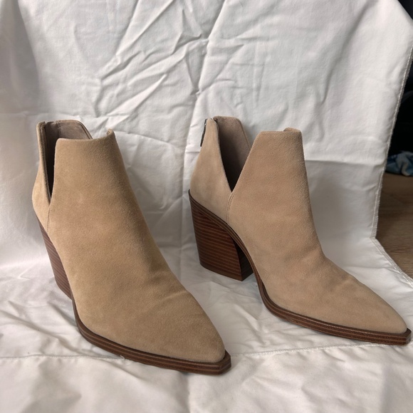 Vince Camuto Suede Ankle Booties – Gigietta – Size 8.5 - Picture 3 of 8